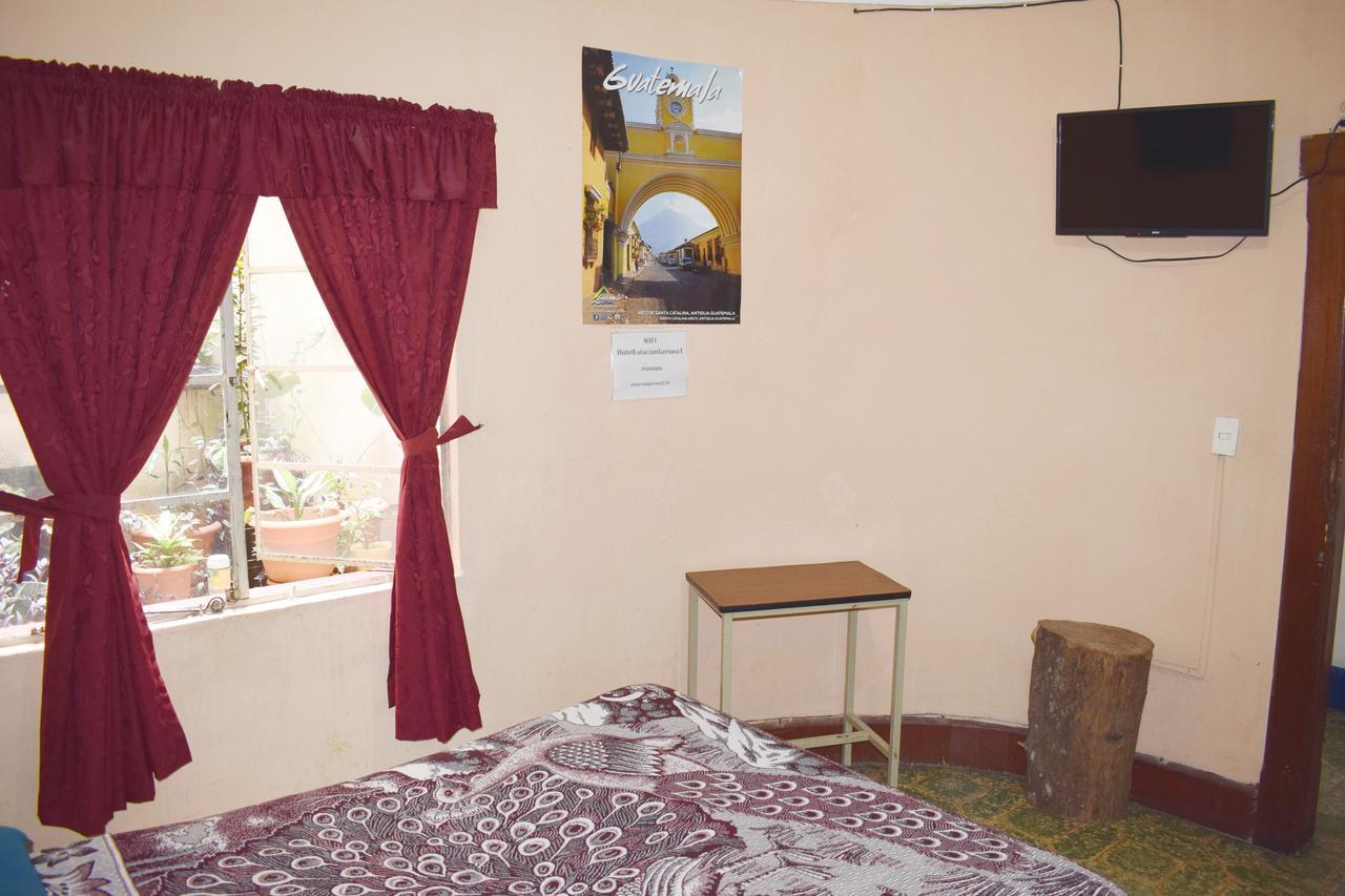 Hotel Estacion Gerona Bed & Breakfast Guatemala City Екстер'єр фото